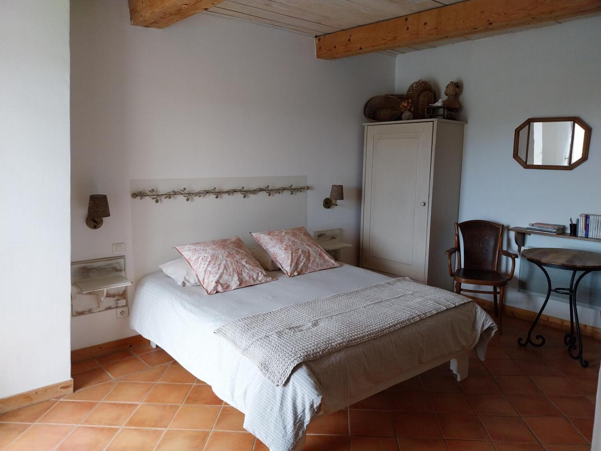 Le Petit Fabre Hotell Montagnac  Rum bild